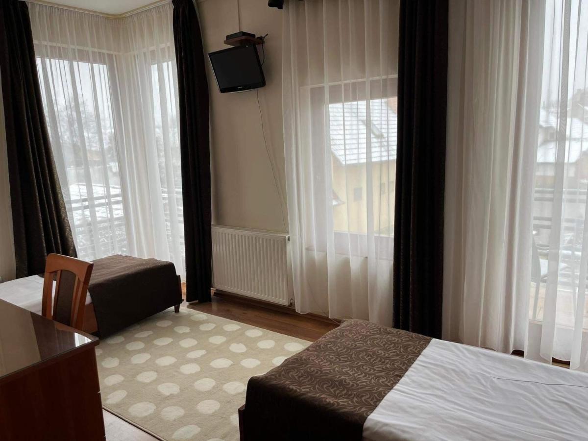 Brill Hotel Bekescsaba Bagian luar foto